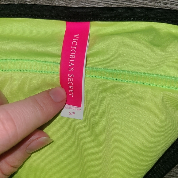 VS Bikini - Picture 2 of 3